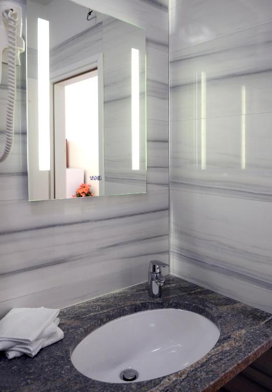 Double Room,58885021:JPEG