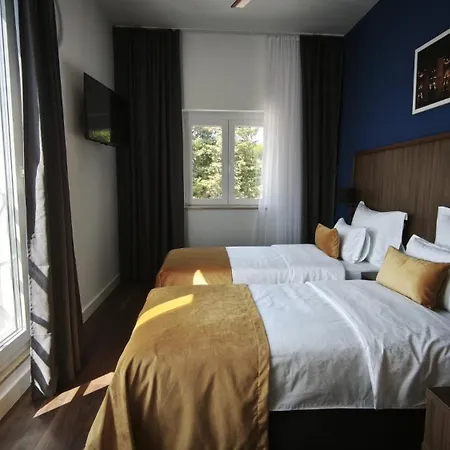 Hotel Sustipan-3