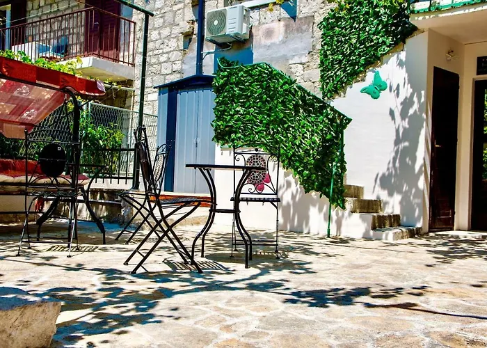 Luxury Villa Minerva Gardens